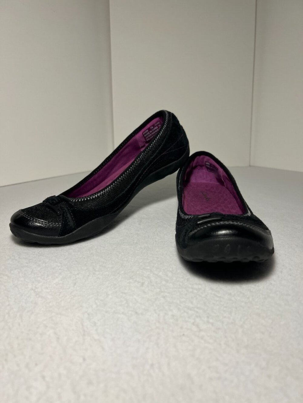 Clarks Women’s 7N Privo Black Athletic Vintage Ballet Suede Flats